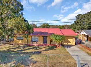 111 Edgewater Dr, Winter Haven, FL 33881