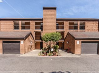 205 Oswego Smt #205, Lake Oswego, OR 97035