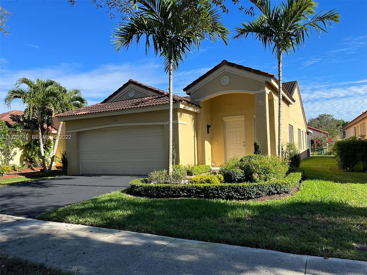 3 bed, 1542 sqft, $4,050 — Photo 1