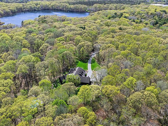 2nd image of 1750 Laurel Lake Dr