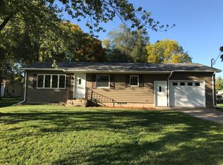 108 E 9th St, Delavan, IL 61734