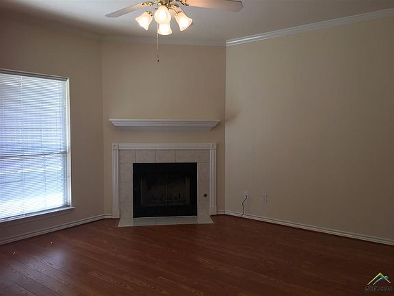 5th image of 5401 Hollytree Dr APT 2402