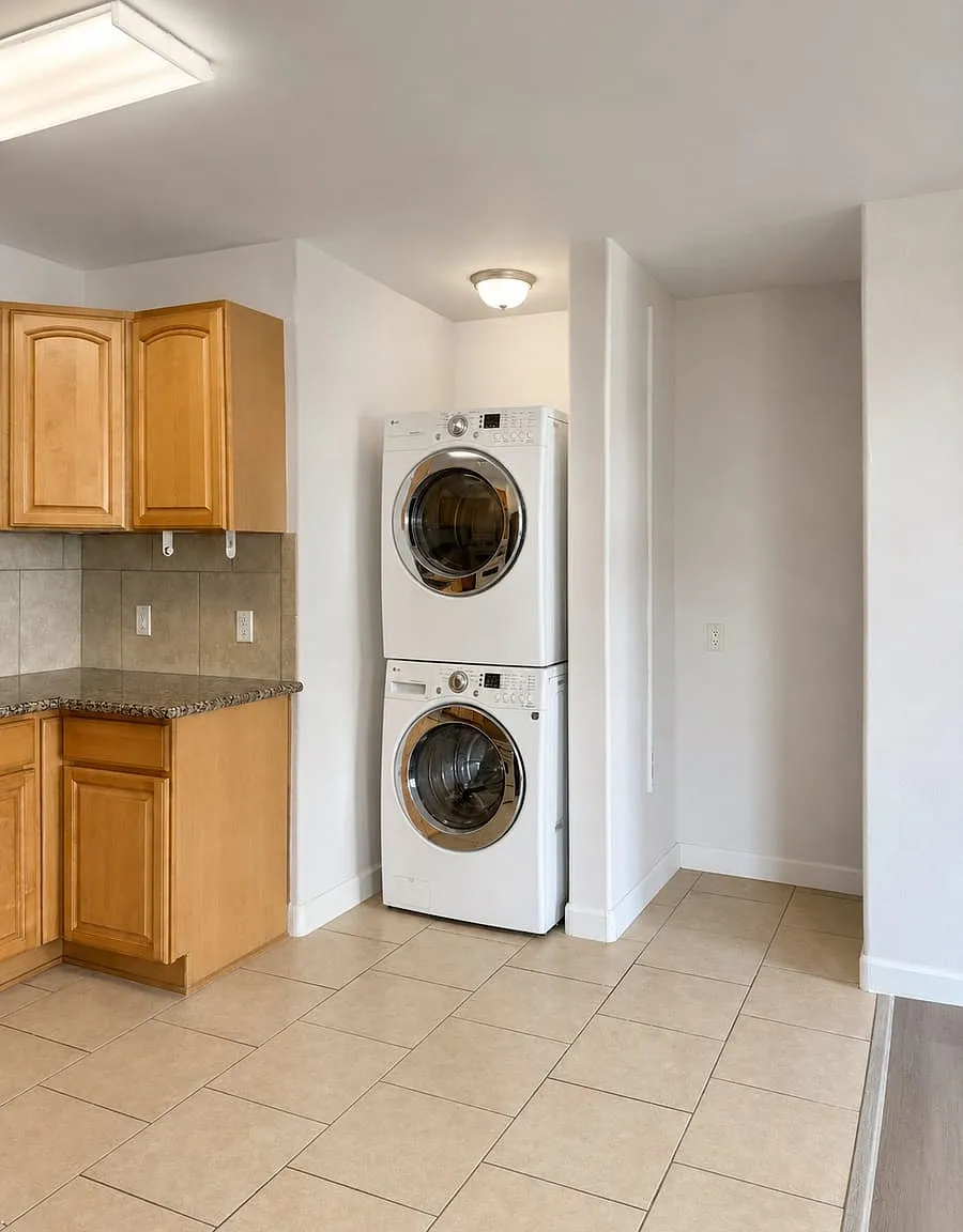 2 bed, 1275 sqft, $2,900 — Photo 3