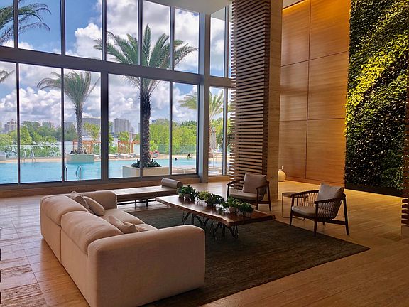 4th image of 16385 Biscayne Blvd Unit 415