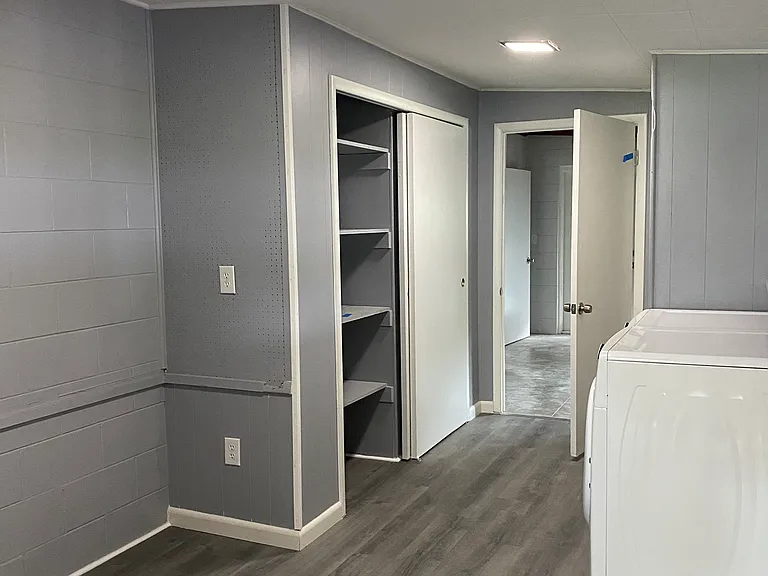 290 Gary Dr — Photo 9
