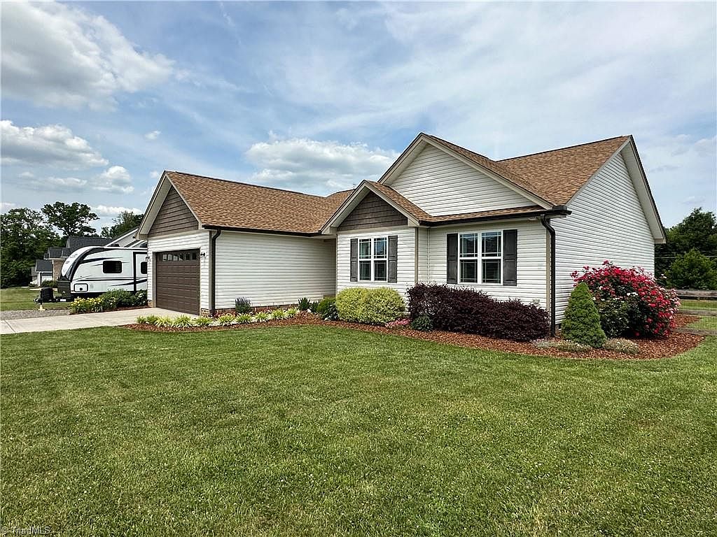 7708 Summit Landing Dr, Browns Summit, NC 27214 Zillow