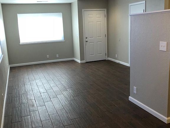 2nd image of 2654 Woodridge Ct APT 17