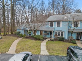1801 Timber Oaks Rd, Edison, NJ 08820