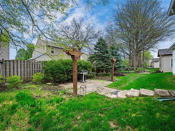 3rd image of 11608 Seven Oaks Dr
