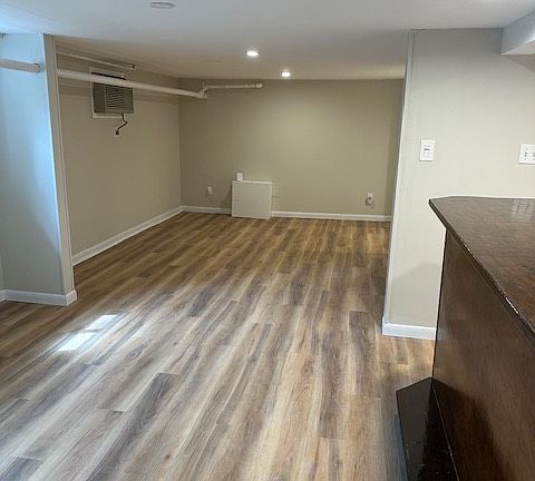 5th image of 5 Wellwood Ave #1
