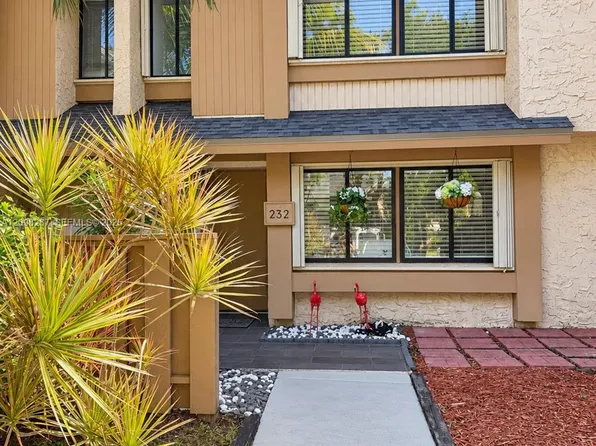 232 Wimbledon Lake Dr, Fort Lauderdale, FL