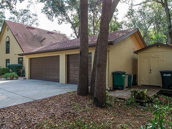 4th image of 111 Crestwood Dr