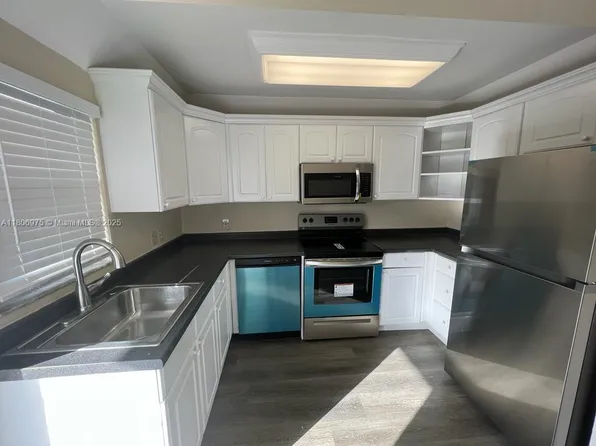 617 Ixoria Ave APT 18, Fort Pierce, FL 34982