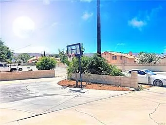 4 bed, 1656 sqft, $2,995 — Photo 4