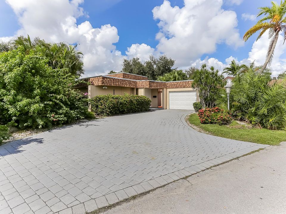 1st image of 4805 Banyan Ln