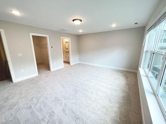 5th image of 333 Old Grove Ln