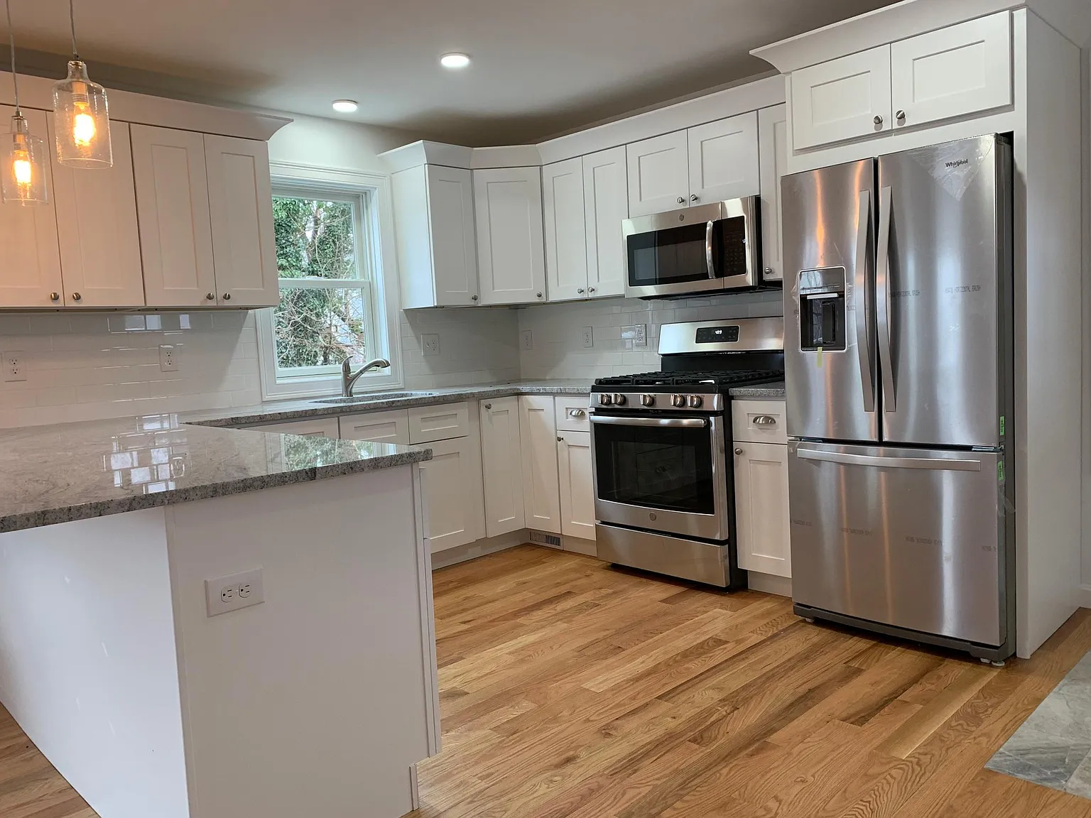 1 bed, 765 sqft, $2,825 — Photo 4