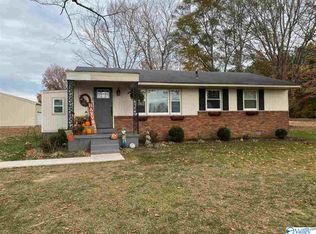 21025 Johnson Rd, Athens, AL 35613