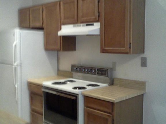 4th image of 602 N May St Unit 34