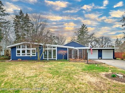 815 Knoll Rd, East Lansing, MI, 48823