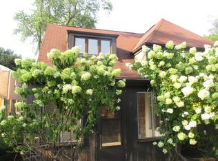 2711 Elgin Rd, Evanston, IL 60201