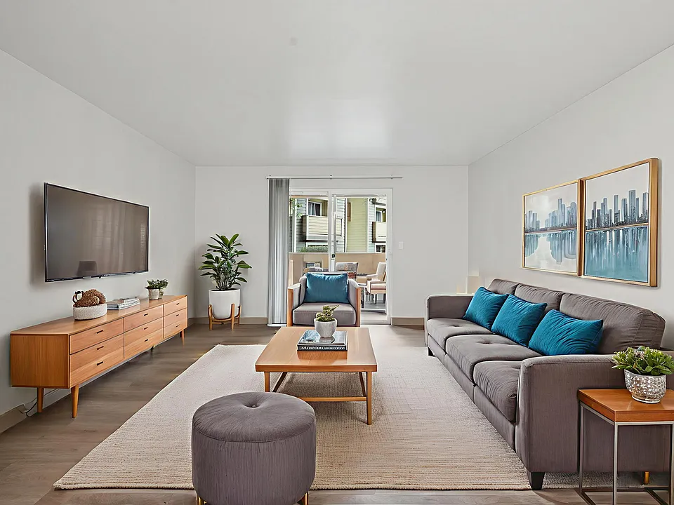 Arnada Pointe