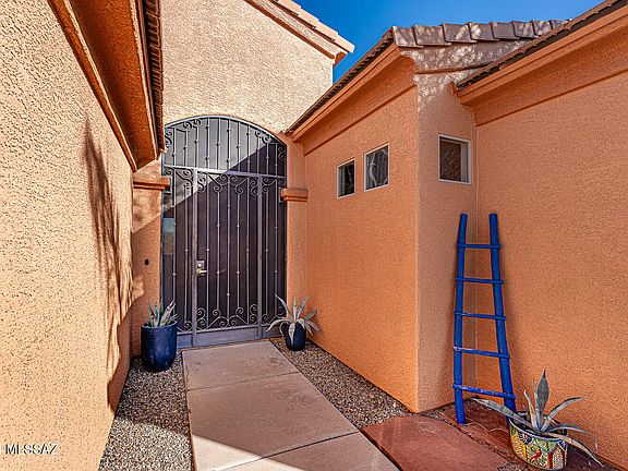 5th image of 463 W Calle Artistica