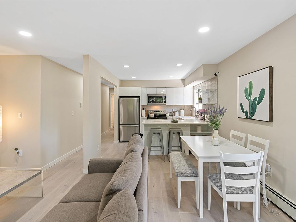 1st image of 225 Mowat St #102
