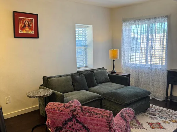 1909 1/2 William St SE, Albuquerque, NM 87102