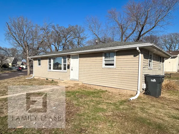 1200 Dell Ave, Pekin, IL 61554