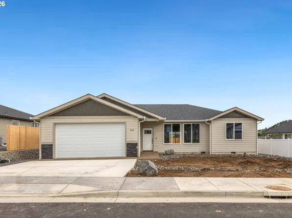 260 SE Logan St, Winston, OR 97496