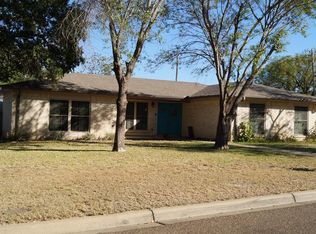 2104 Ricks Dr, Eagle Pass, TX 78852