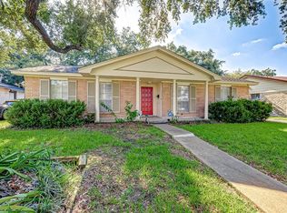 8122 La Roche Ln, Houston, TX 77036