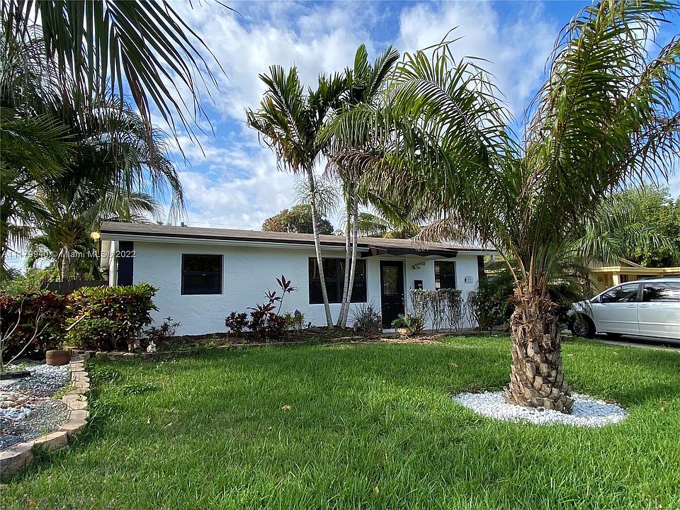 1st image of 272 SW 1st Ct #0