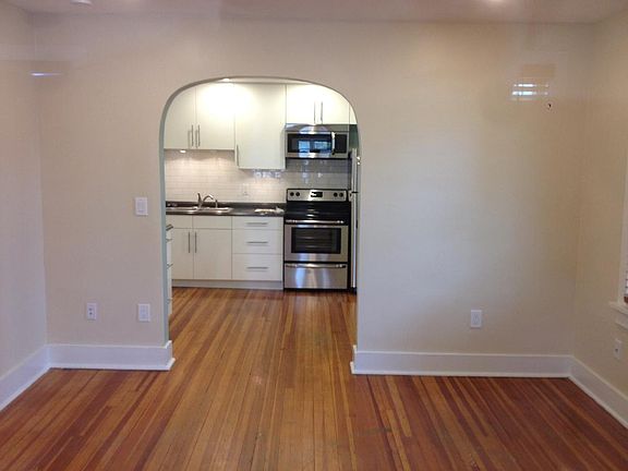 Living Room/Kitchen