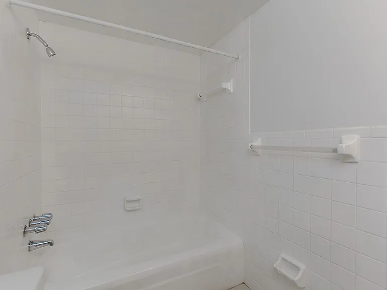 Heritage at Temple Terrace — Photo 19