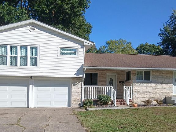 2nd image of 420 S 27th St