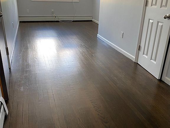 5th image of 237 Deer Park Ave #4