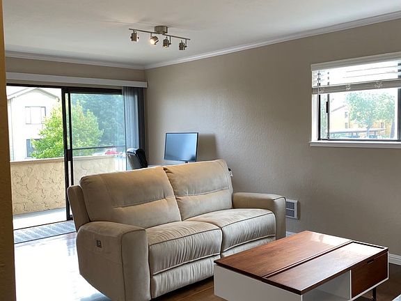 2nd image of 280 Richmond Dr