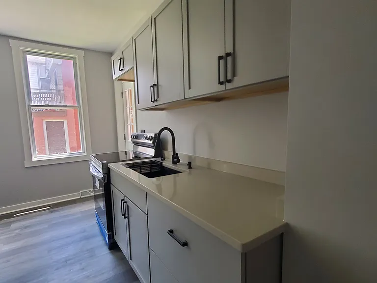 767 Rutger St #1 — Photo 4