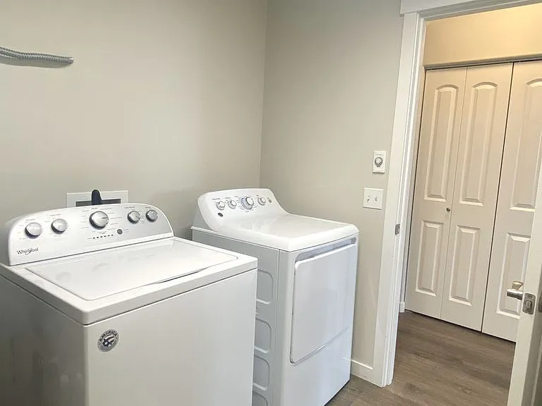 809 S Emerson St — Photo 14