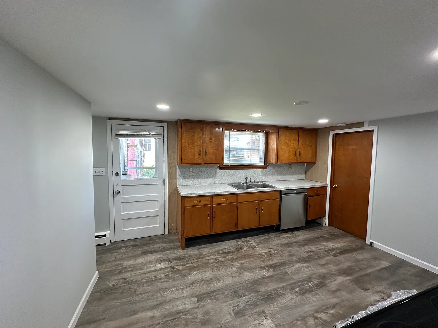 417 Main St — Photo 3