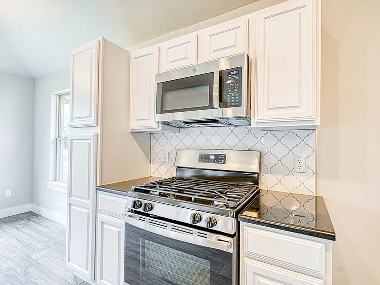 1016 E Jackrabbit Ln — Photo 10