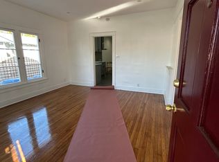 3000 S West View St, Los Angeles, CA 90016