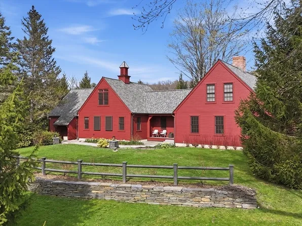 281 Leverett Rd, Amherst, MA 01002