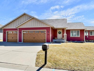 1371 Summit Dr, Winona, MN, 55987