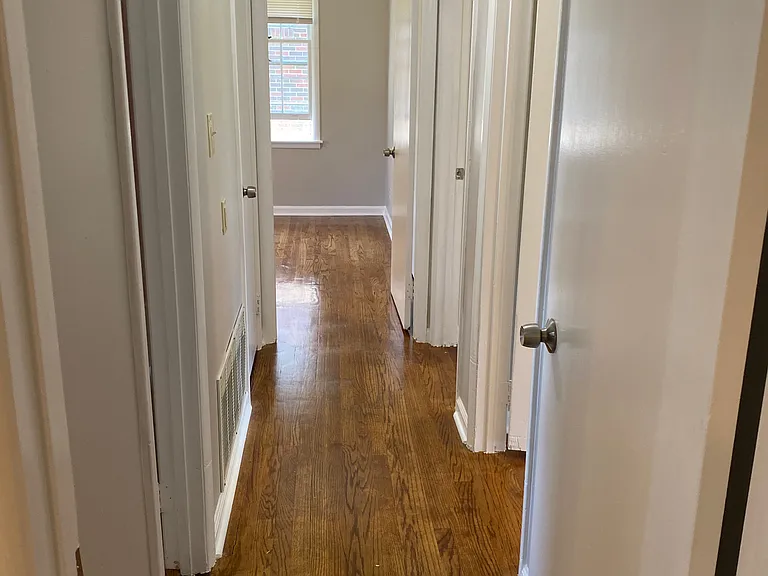 1013 Washington Ave — Photo 5