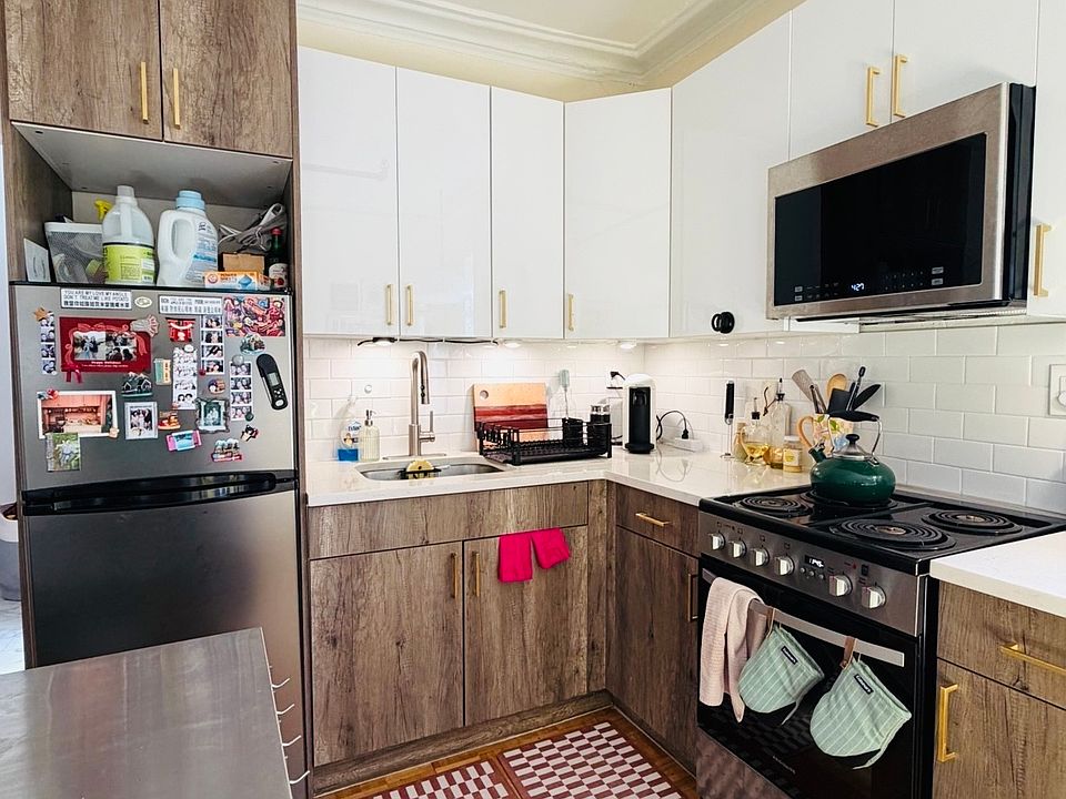 1st image of 124 New York Ave APT 9