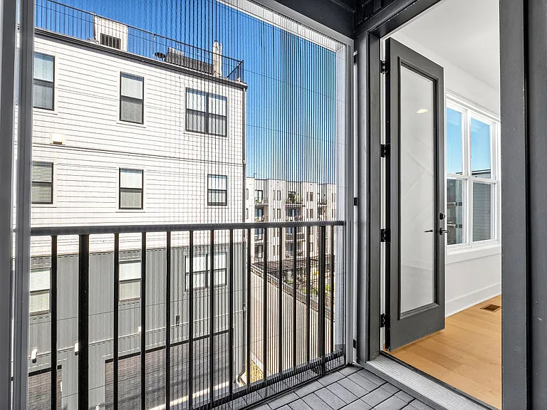 608 Hagan St — Photo 16