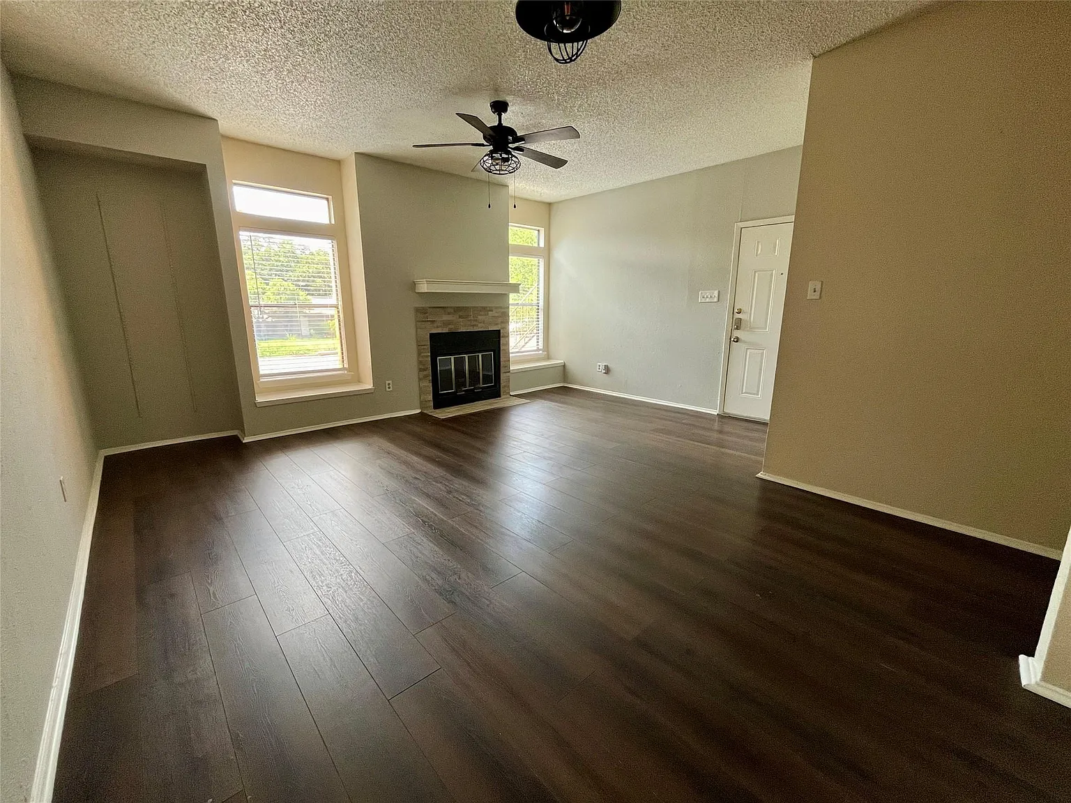 2 bed, 2.0 bath, 1000 sqft, $1,500 — Photo 4
